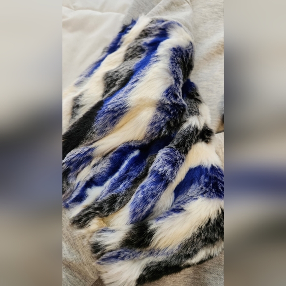 ZARA Fur Sleeve Sweatshirt Size S - Picture 7 of 8